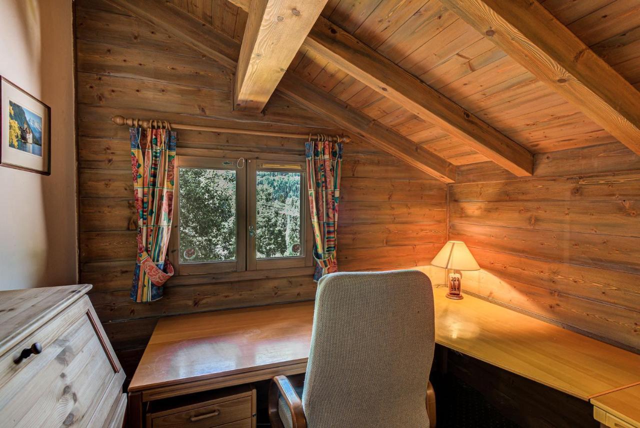Chalet Blackbushe - Traditional Chalet - Alpes Travel - Sleeps 4-6 莱苏什 外观 照片