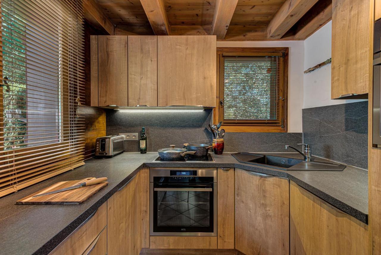 Chalet Blackbushe - Traditional Chalet - Alpes Travel - Sleeps 4-6 莱苏什 外观 照片